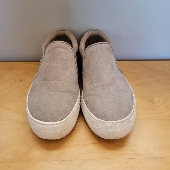 Steve Madden Sneakers - Picture 2 of 9